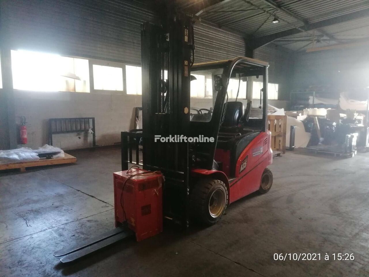 Hangcha A4W35 electric forklift